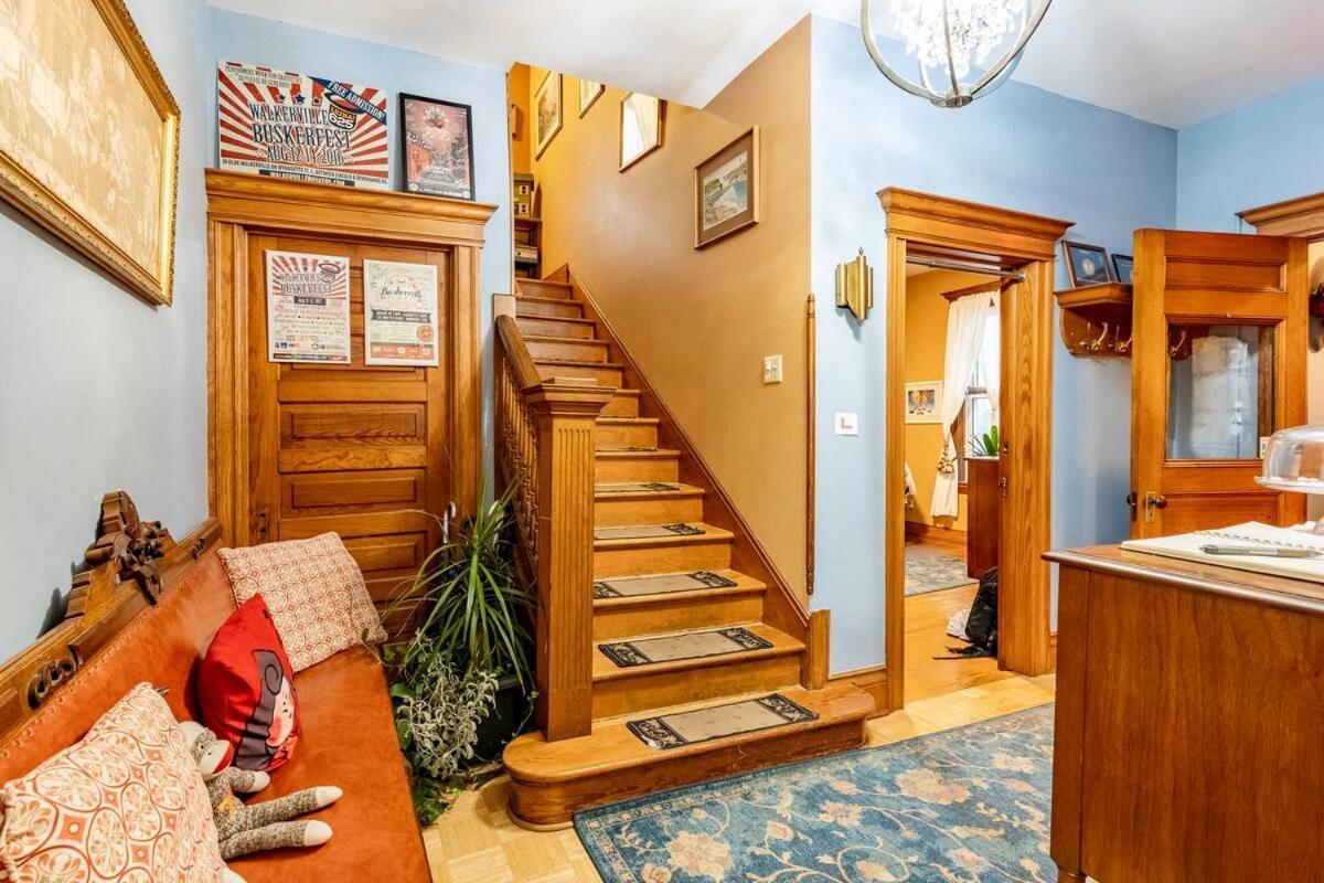 Bed & Breakfast Ye Olde Walkerville Bed & Breakfast