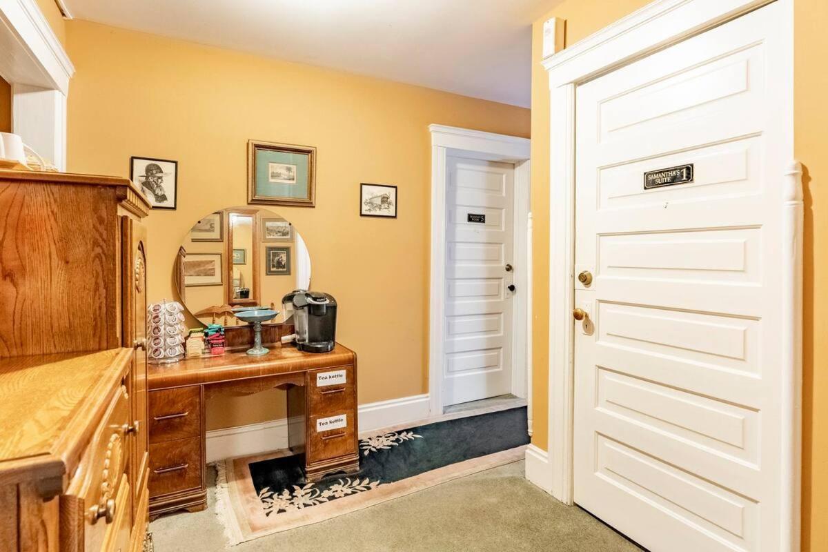 Ye Olde Walkerville Bed & Breakfast Bed & Breakfast 3*